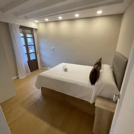 Centro Con Parking Apartment *