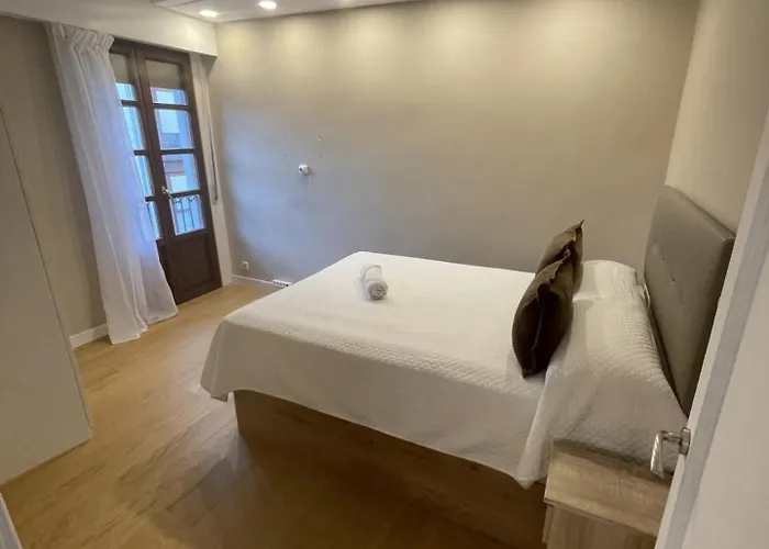 Centro Con Parking شقة *